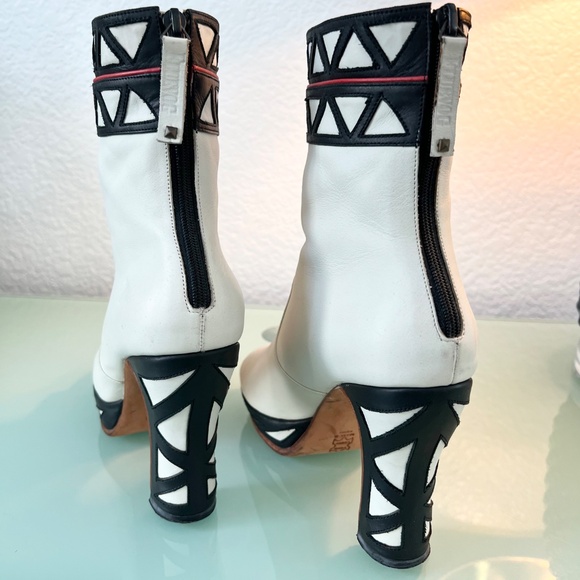 John Fluevog "Defen" Platform Booties, Women's Size 7 - Picture 9 of 16